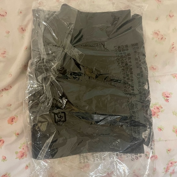 Brand New banana republic twist front crepe camisole size S - Picture 6 of 7